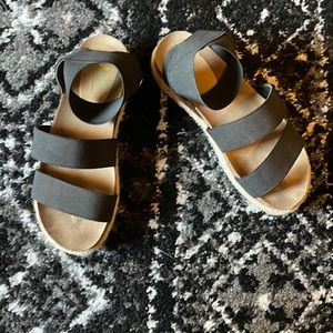 Sandals worn a handful of times